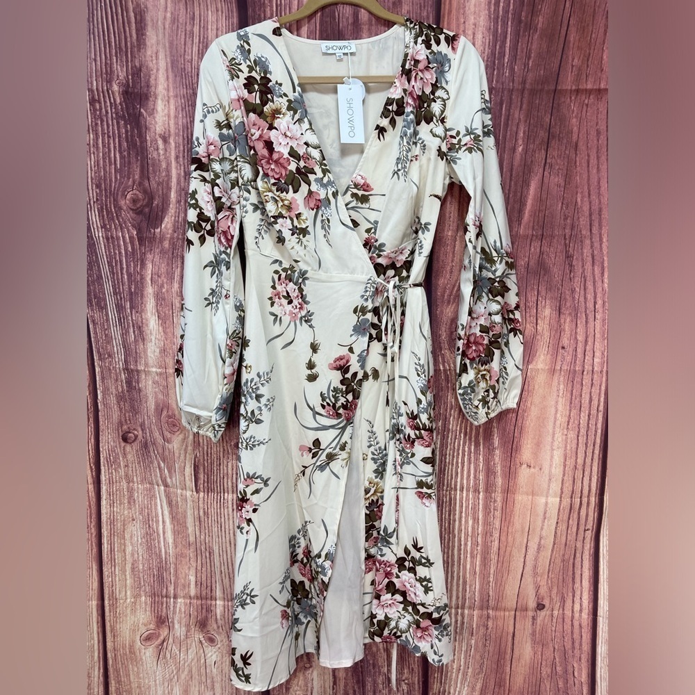 Showpo Hold The Line cream floral V-neck lined  wrap dress women’s size 12